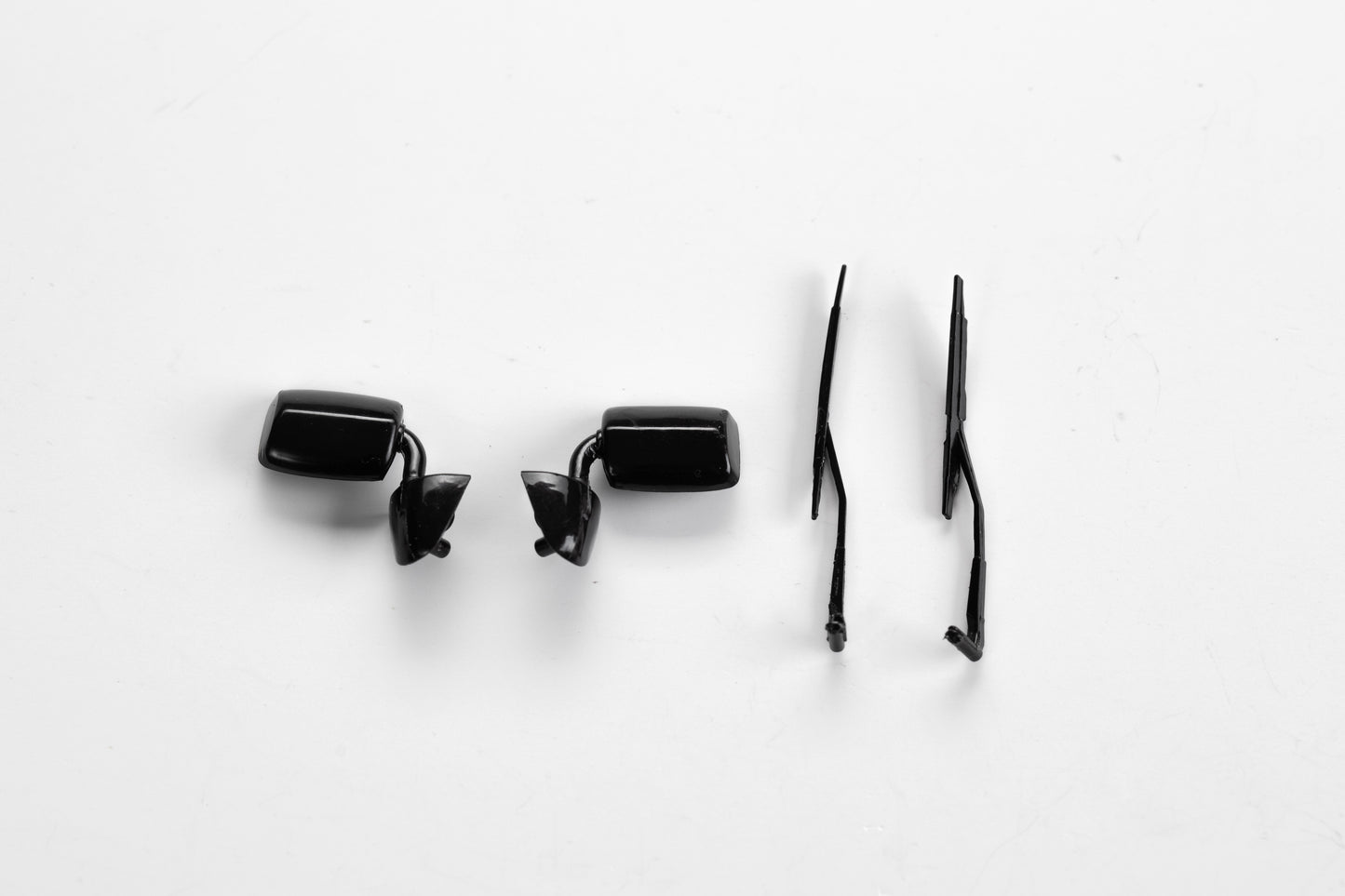 DISC.. 1/18 Glacier : rearview mirror and wiper