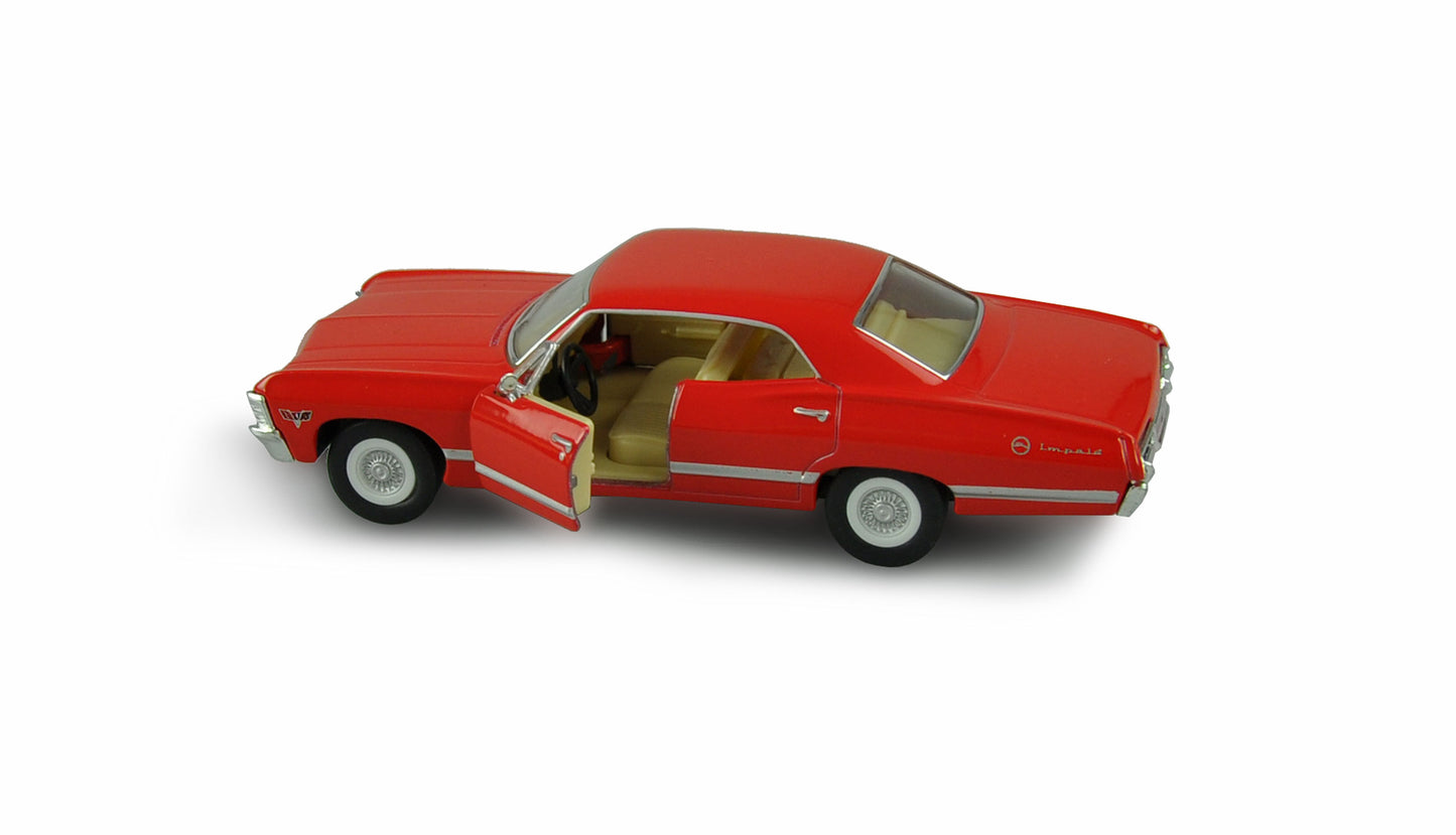 Rückzug Druckguss 1967 Chevrolet Impala 1:43, 12er Set im Display