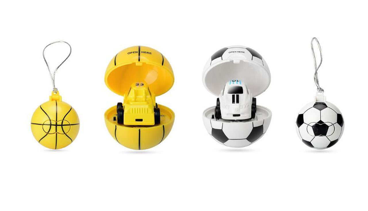 Mini-Telecar im Ball als Schlüsselanhänger