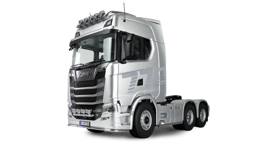 Scania 770 S Zugmaschine 6x6 1:14 RTR Silver